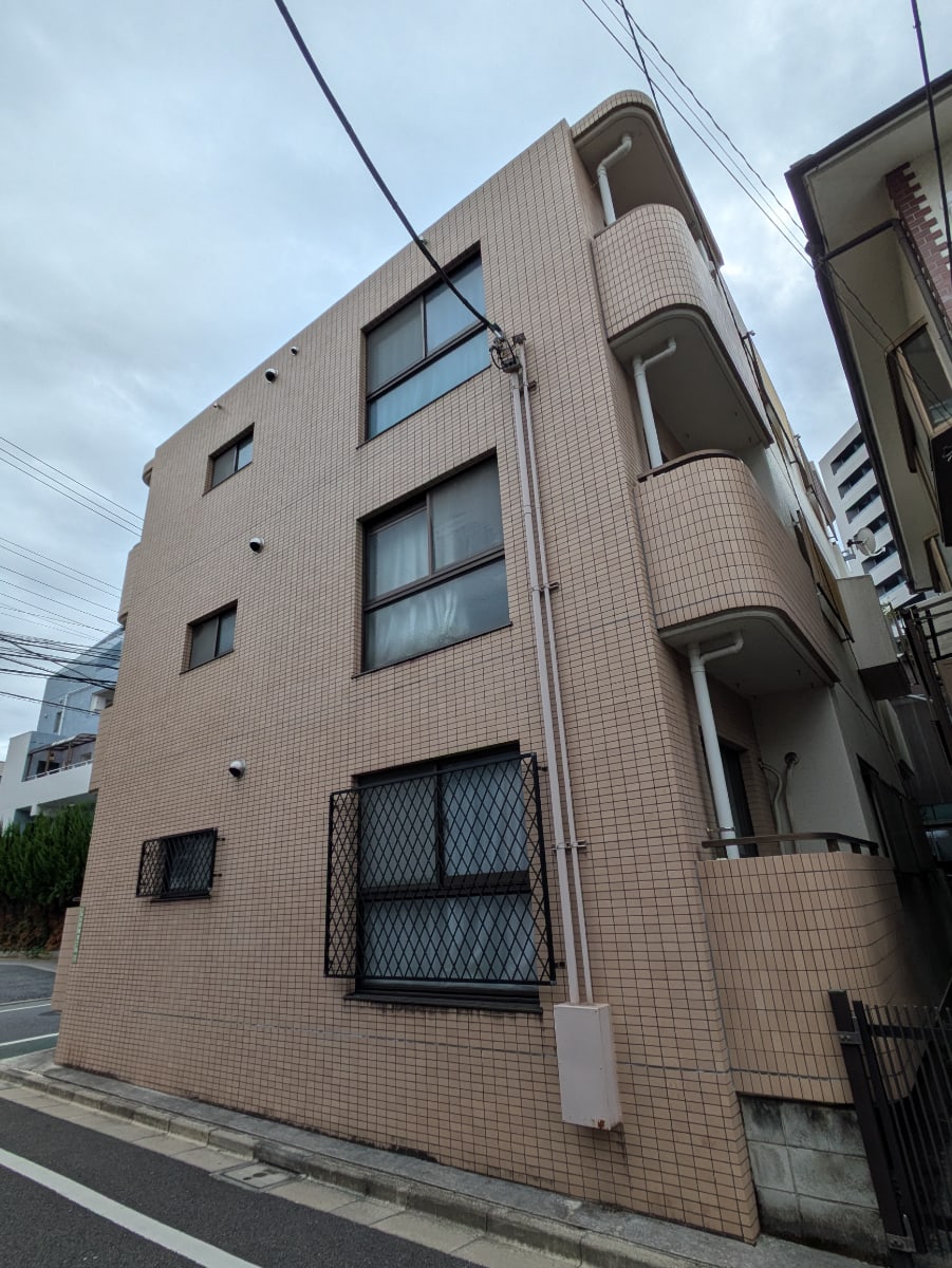 v20251125150804/fresh/building/J00100373196_9