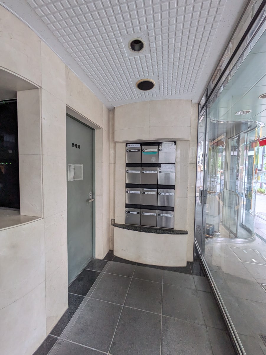 v20251125150804/fresh/building/J00100381271_15