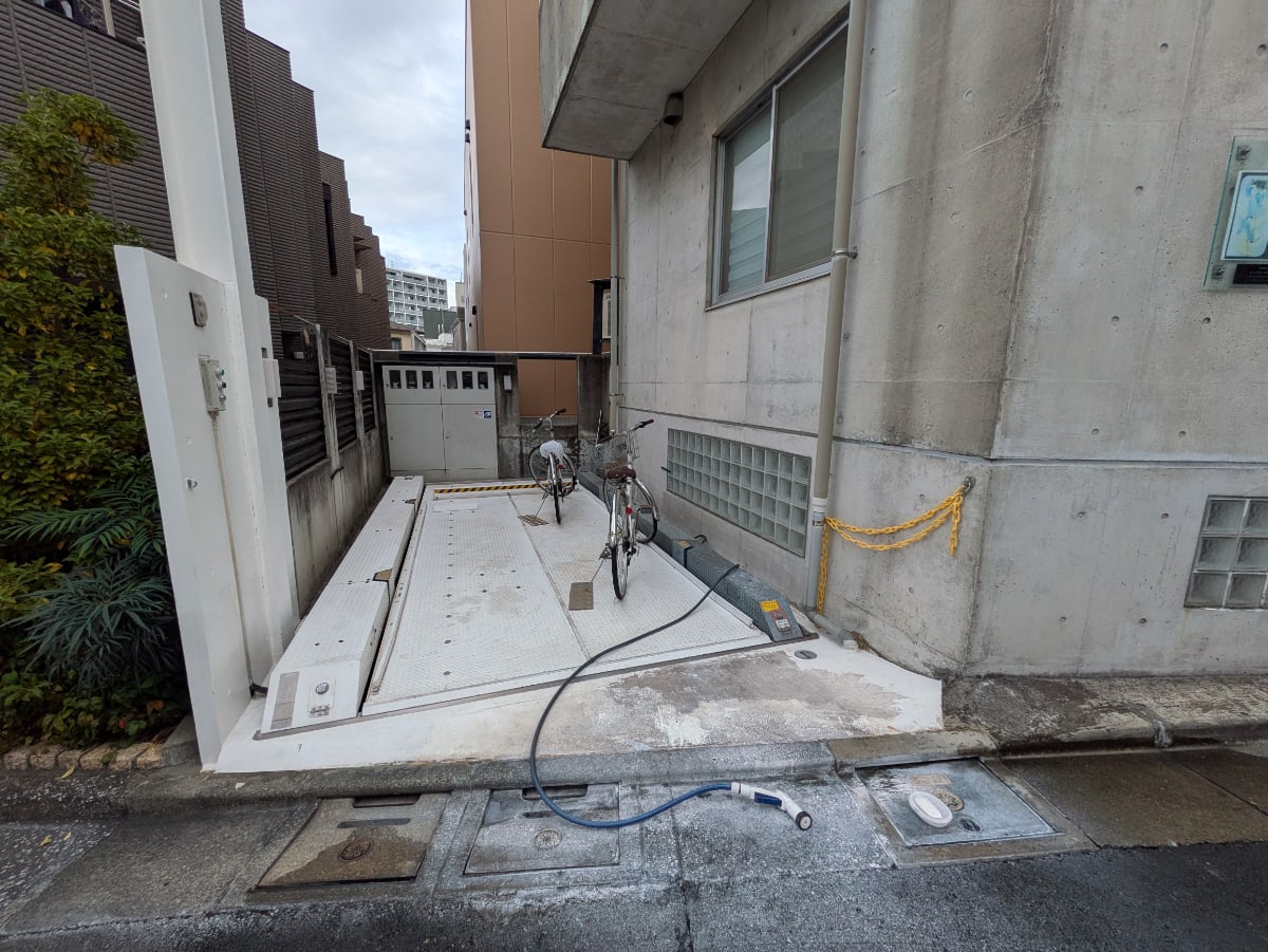 v20251125150804/fresh/building/J00100404194_10