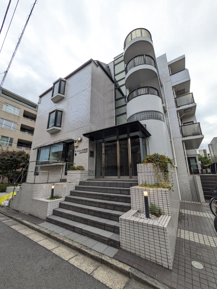 v20251125150804/fresh/building/J00100410400_11