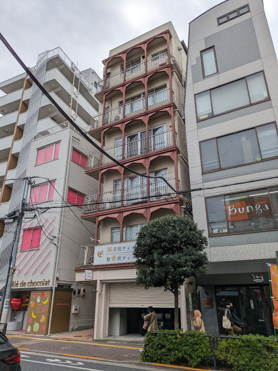 v20251125150804/fresh/building/J00100415180_9