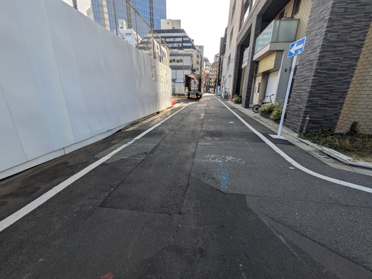 v20251125150804/fresh/building/J00100464580_12