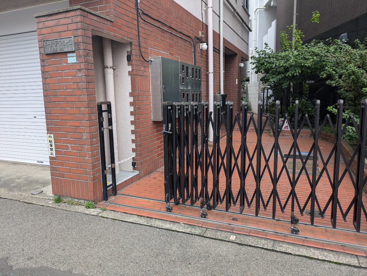 v20251125150804/fresh/building/J00100631573_3