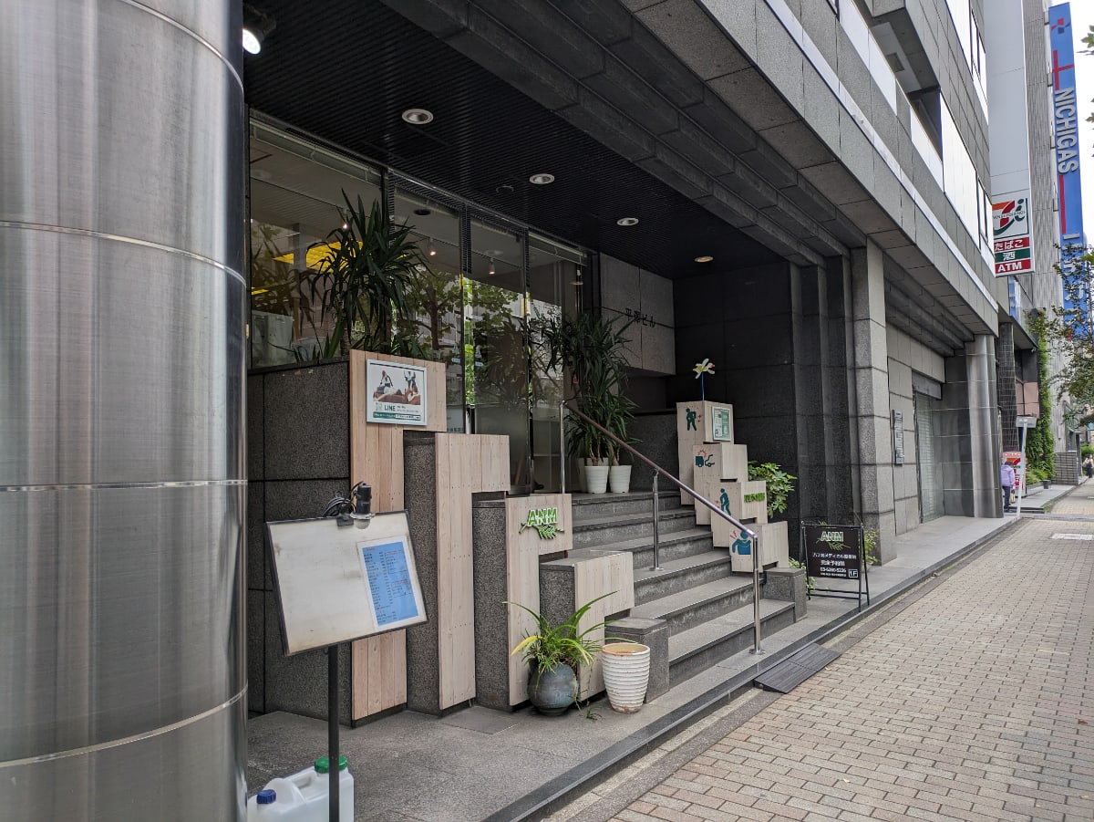 v20251204150956/fresh/building/J00100383749_15