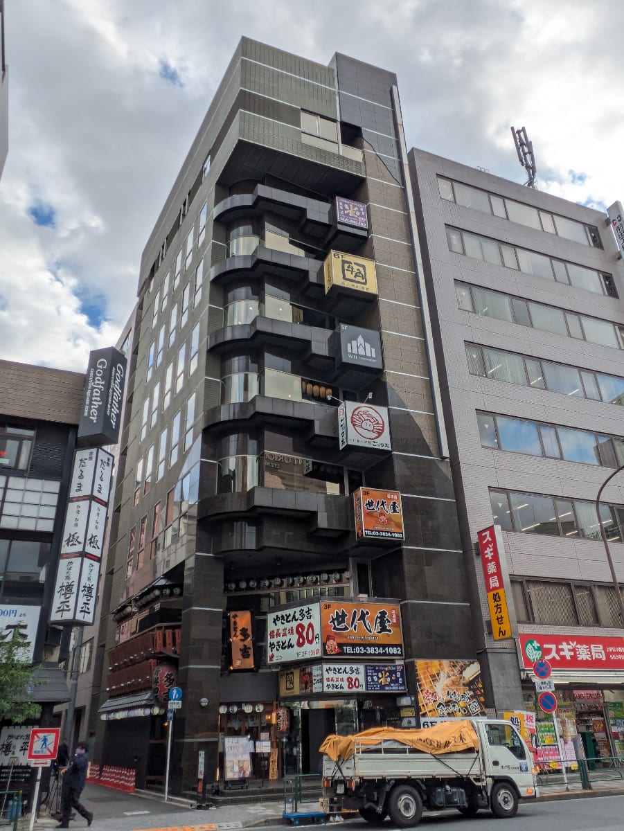 v20251204150956/fresh/building/J00100389984_5