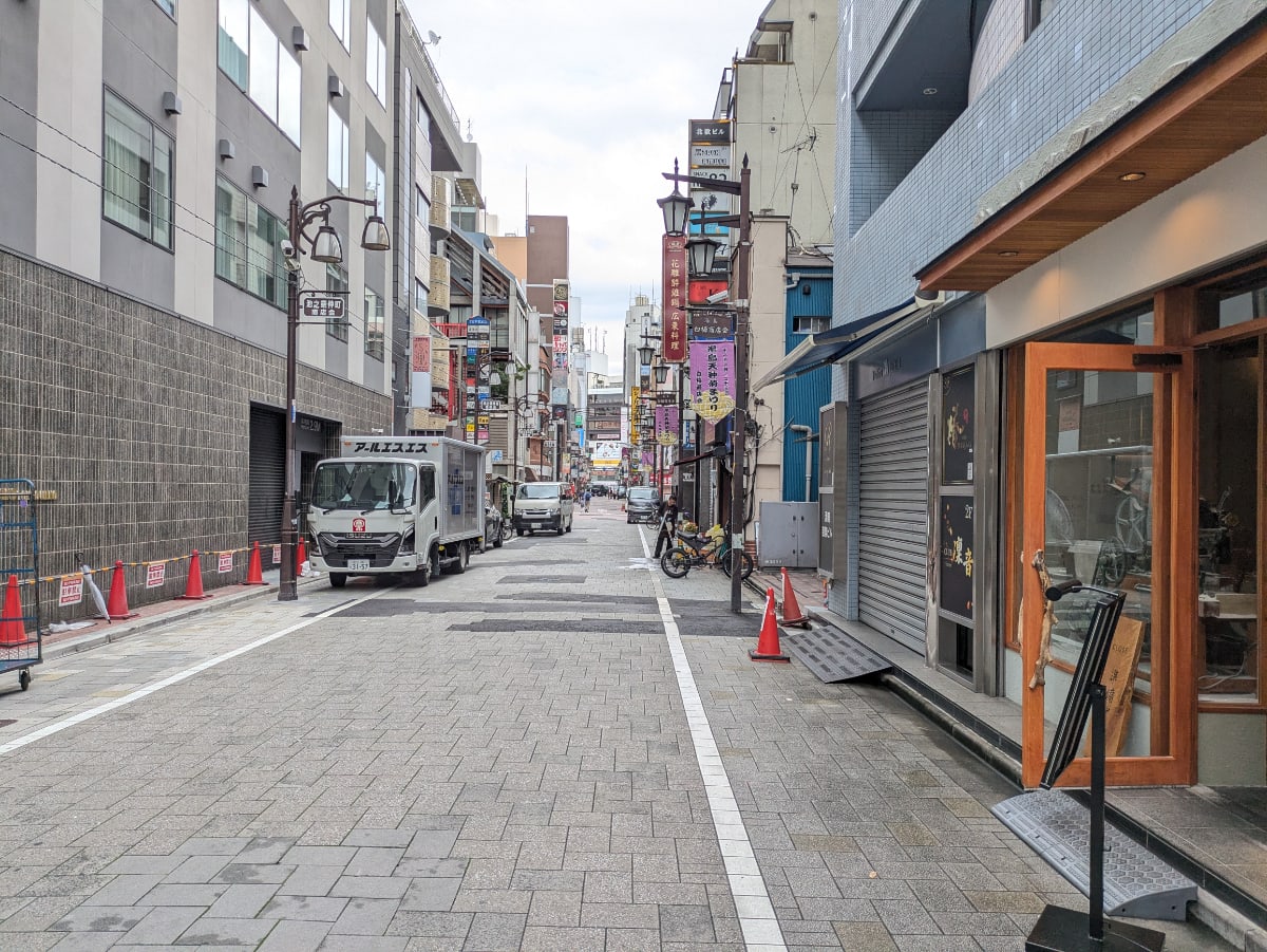 v20251204150956/fresh/building/J00100392787_7