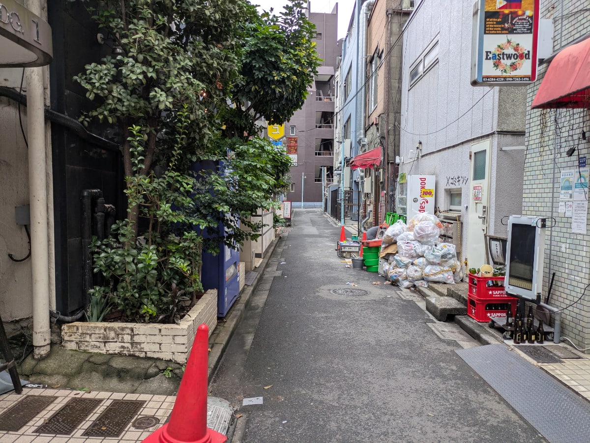 v20251205150803/fresh/building/J00100408964_8