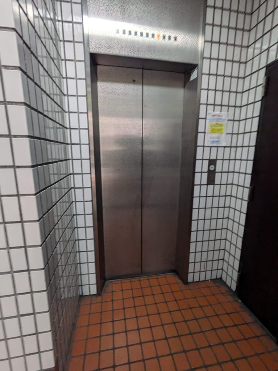 v20251211150803/fresh/building/J00100379396_4