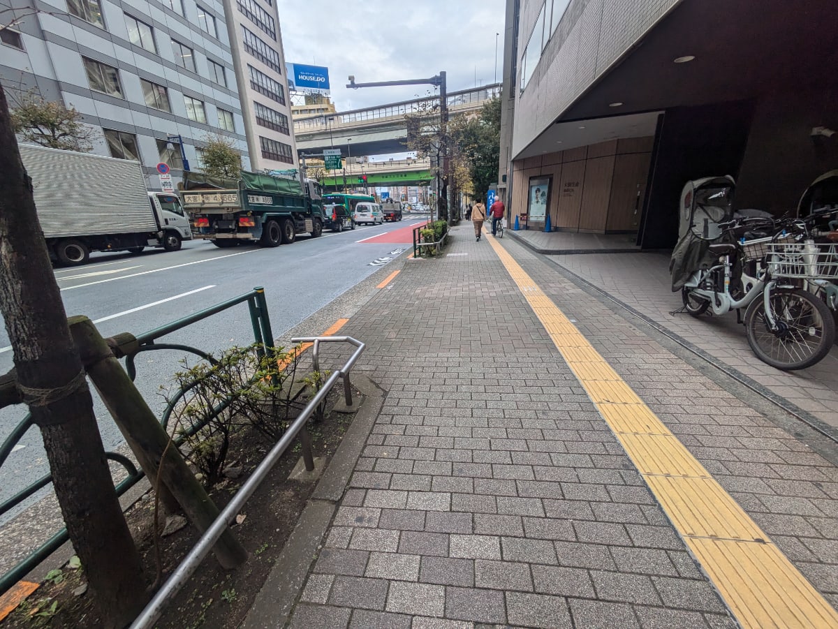 v20251211150803/fresh/building/J00100388656_17