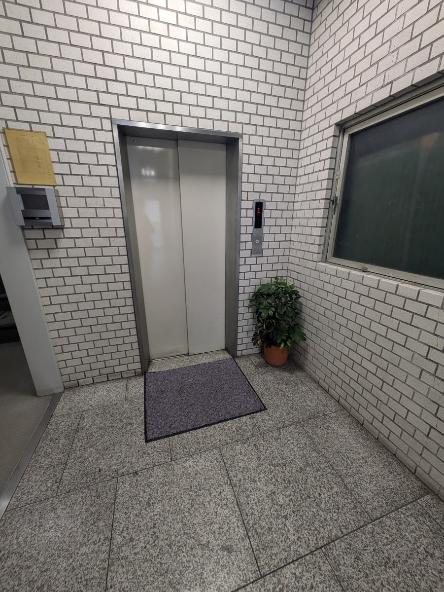 v20251211150803/fresh/building/J00100389028_4