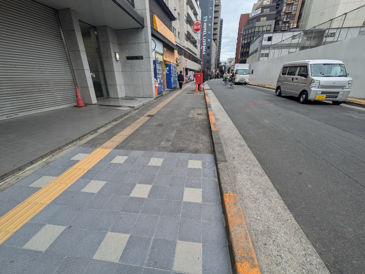 v20251211150803/fresh/building/J00100389028_7