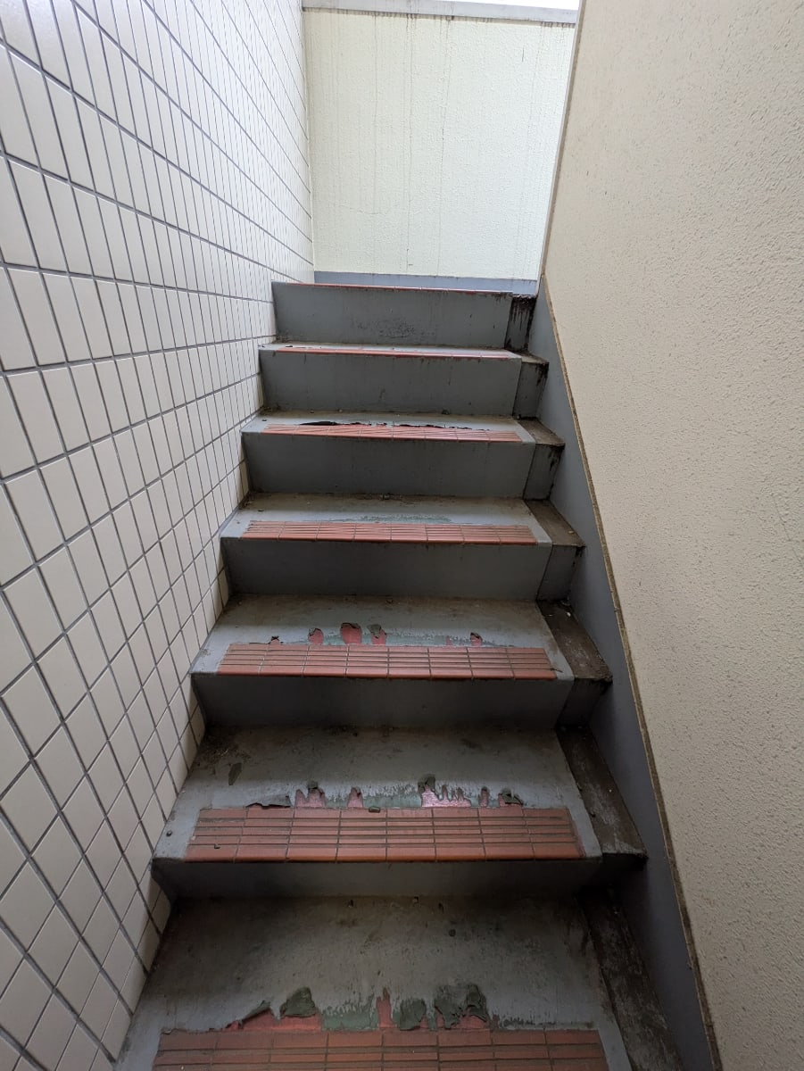 v20251211150803/fresh/building/J00100394865_9