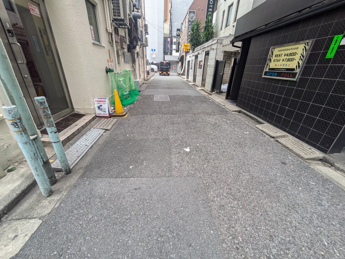 v20251211150803/fresh/building/J00100408186_11