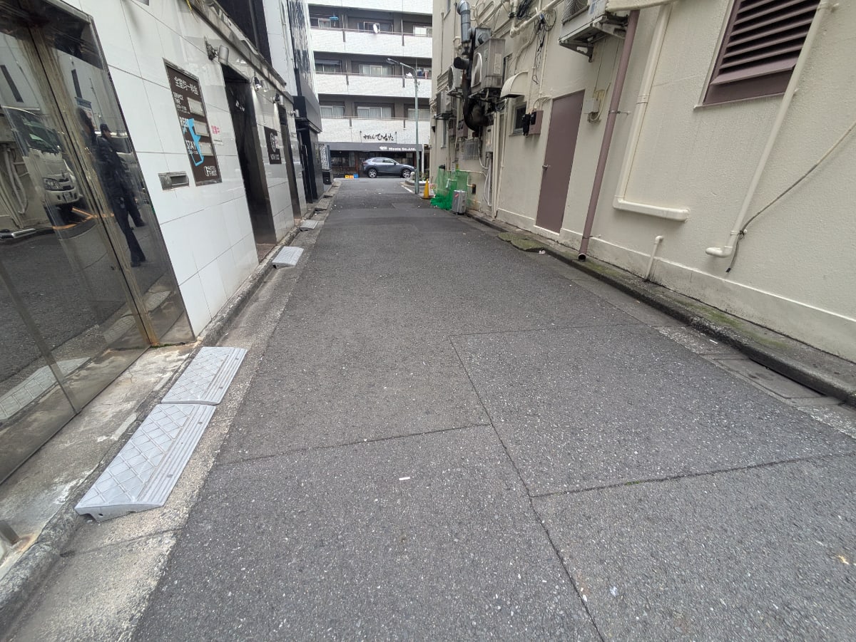 v20251211150803/fresh/building/J00100408186_12