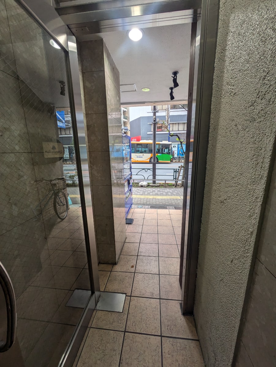 v20251211150803/fresh/building/J00100415829_17