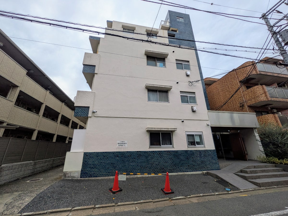 v20251211150803/fresh/building/J00100418568_6