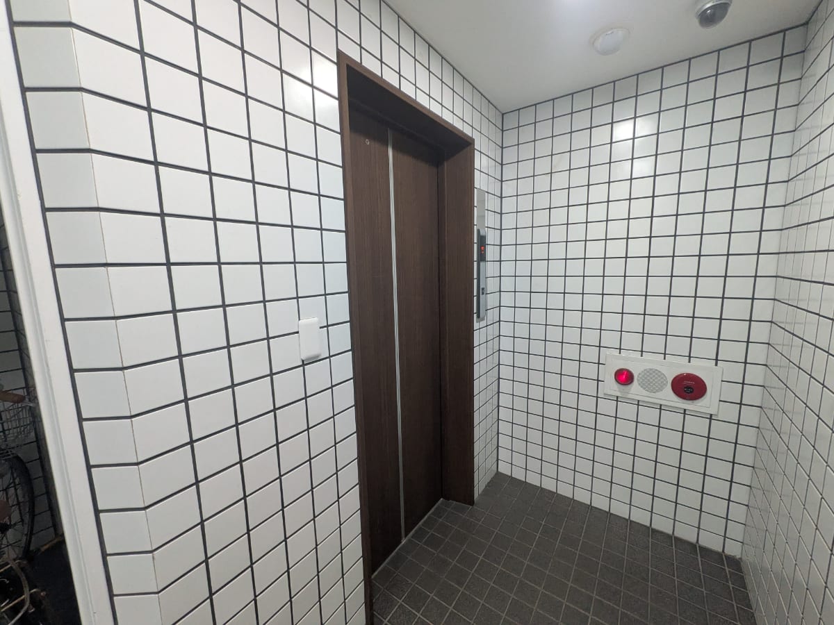 v20251211150803/fresh/building/J00100633350_4