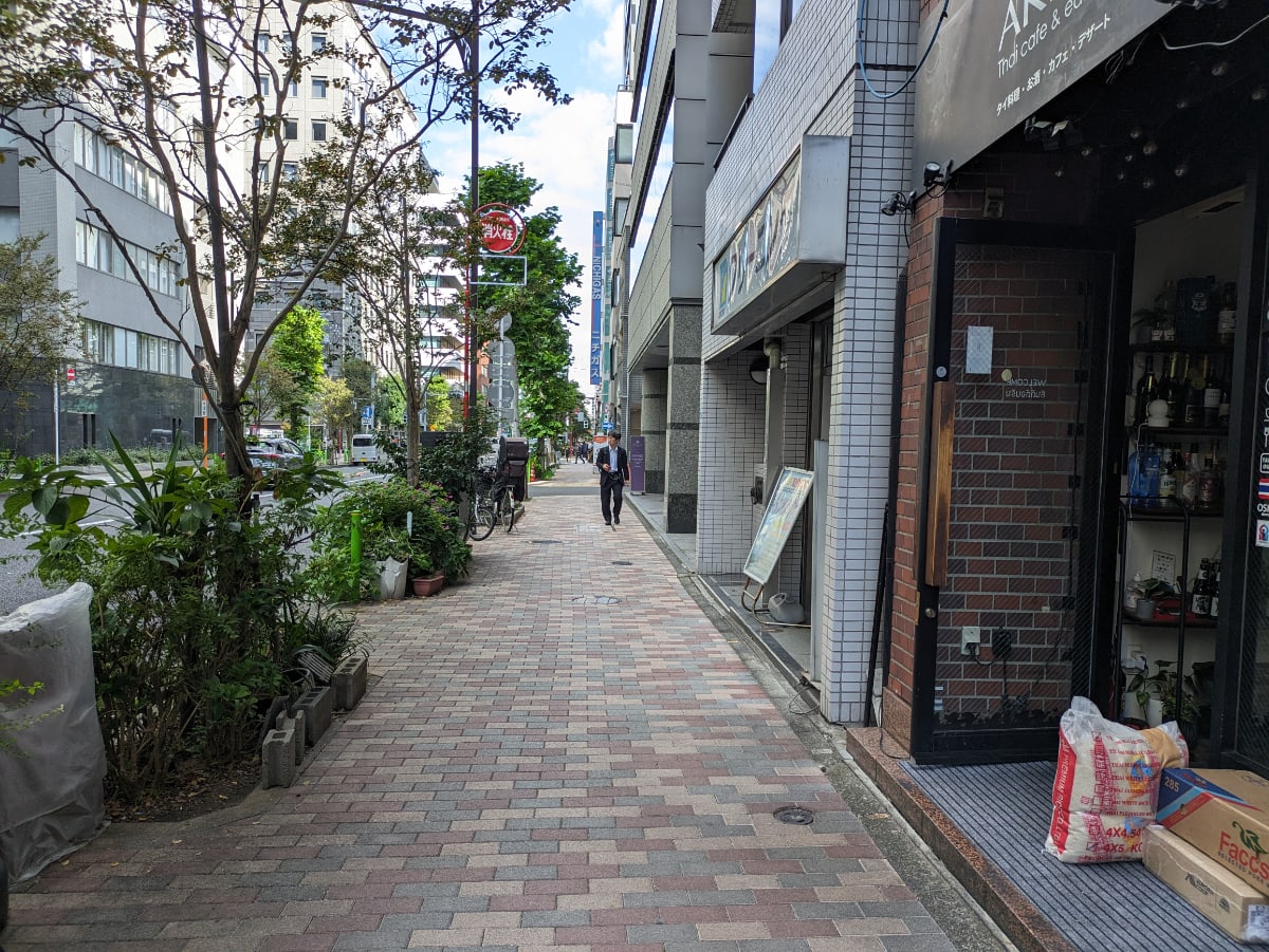 v20251211150803/fresh/building/J00100633930_7