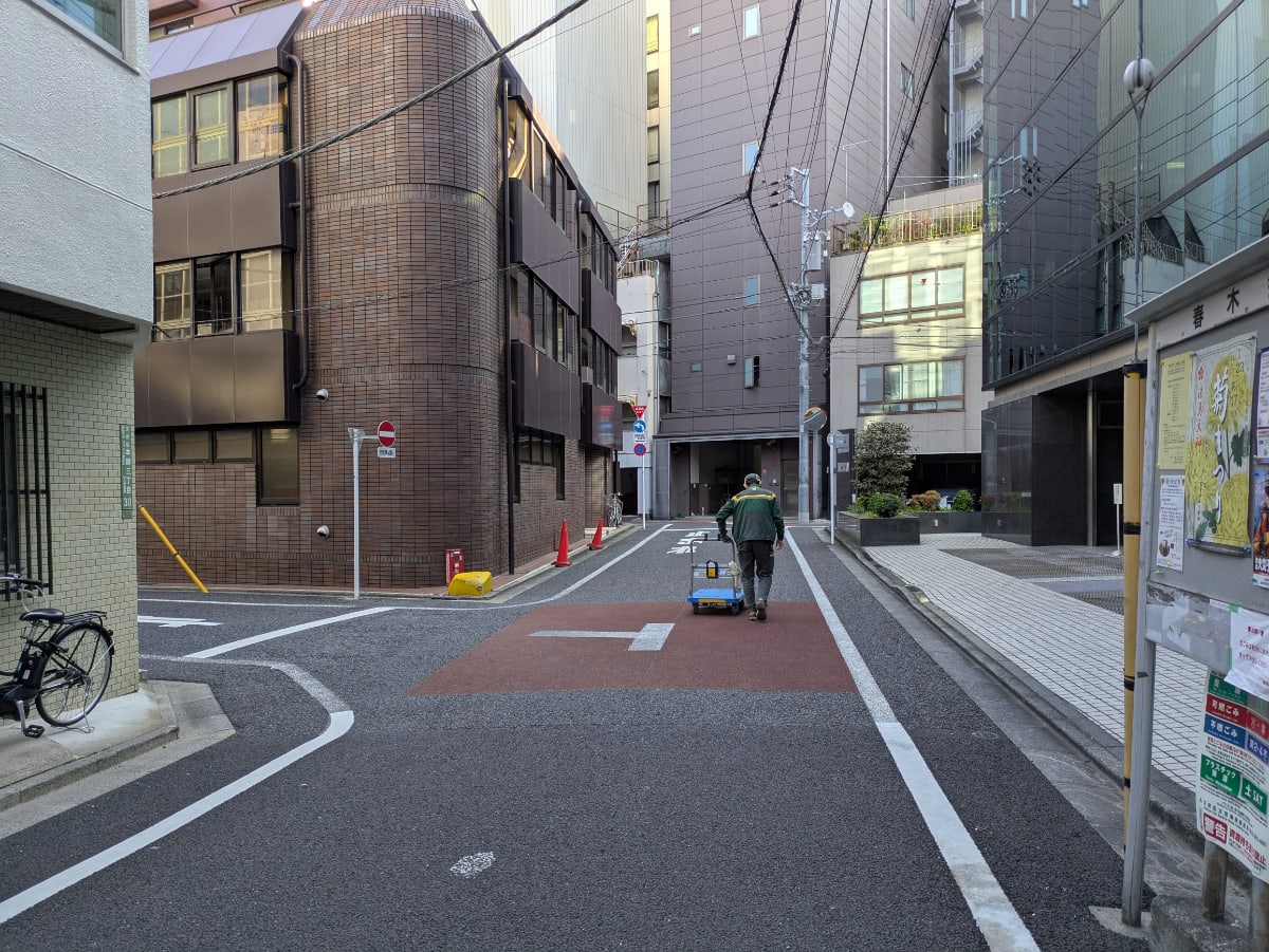 v20251212150907/fresh/building/J00100372961_9