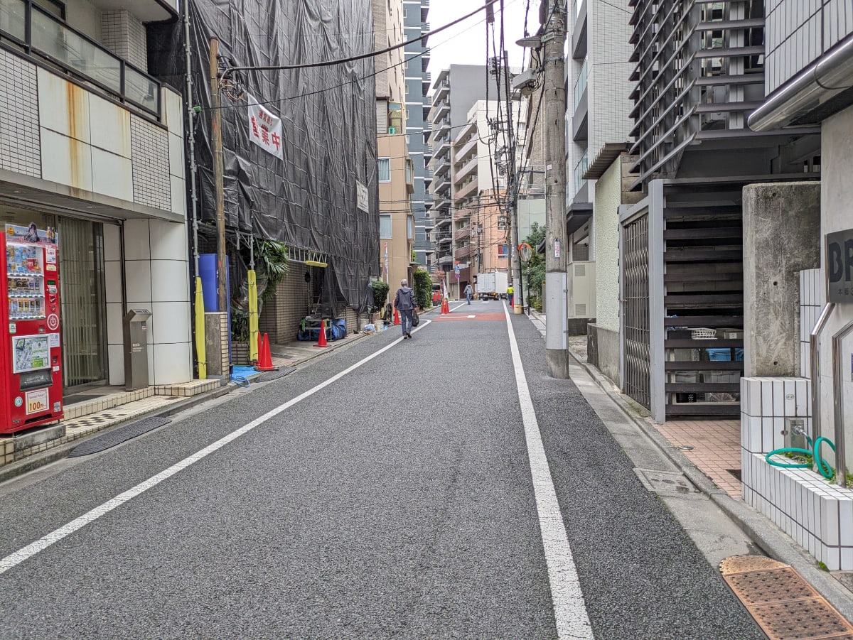 v20251212150907/fresh/building/J00100373290_11