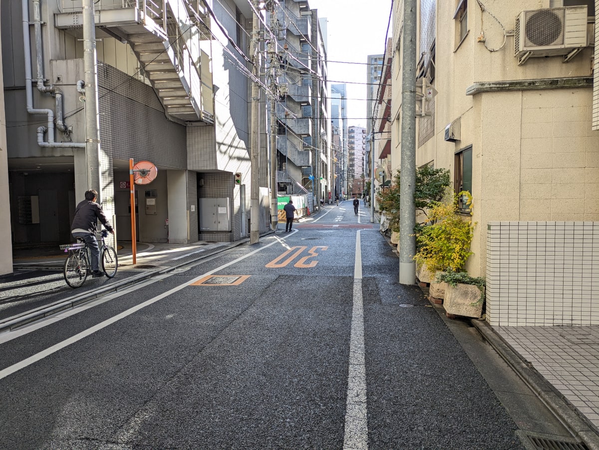 v20251212150907/fresh/building/J00100414985_10