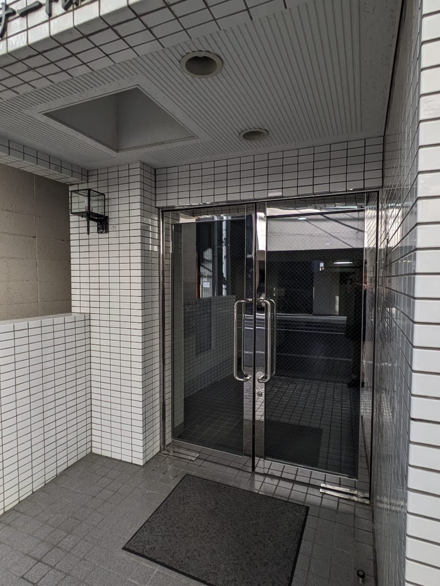 v20251212150907/fresh/building/J00100414985_3