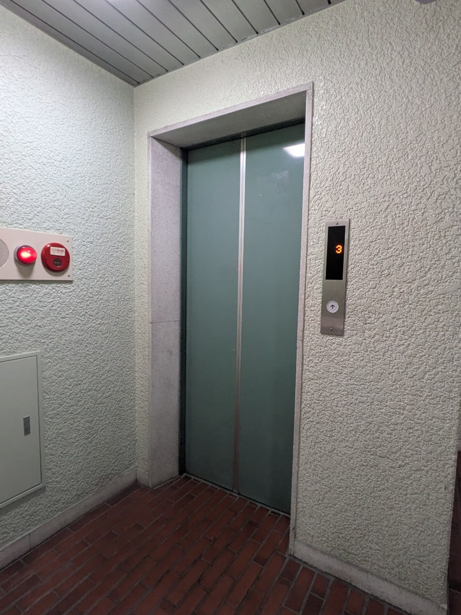 v20251212150907/fresh/building/J00100469883_4