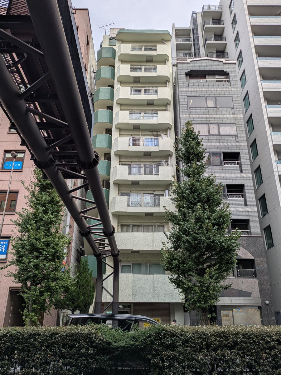 v20251212150907/fresh/building/J00100469883_5