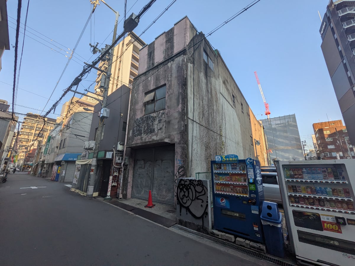 v20251218150754/fresh/building/J00100635327_5