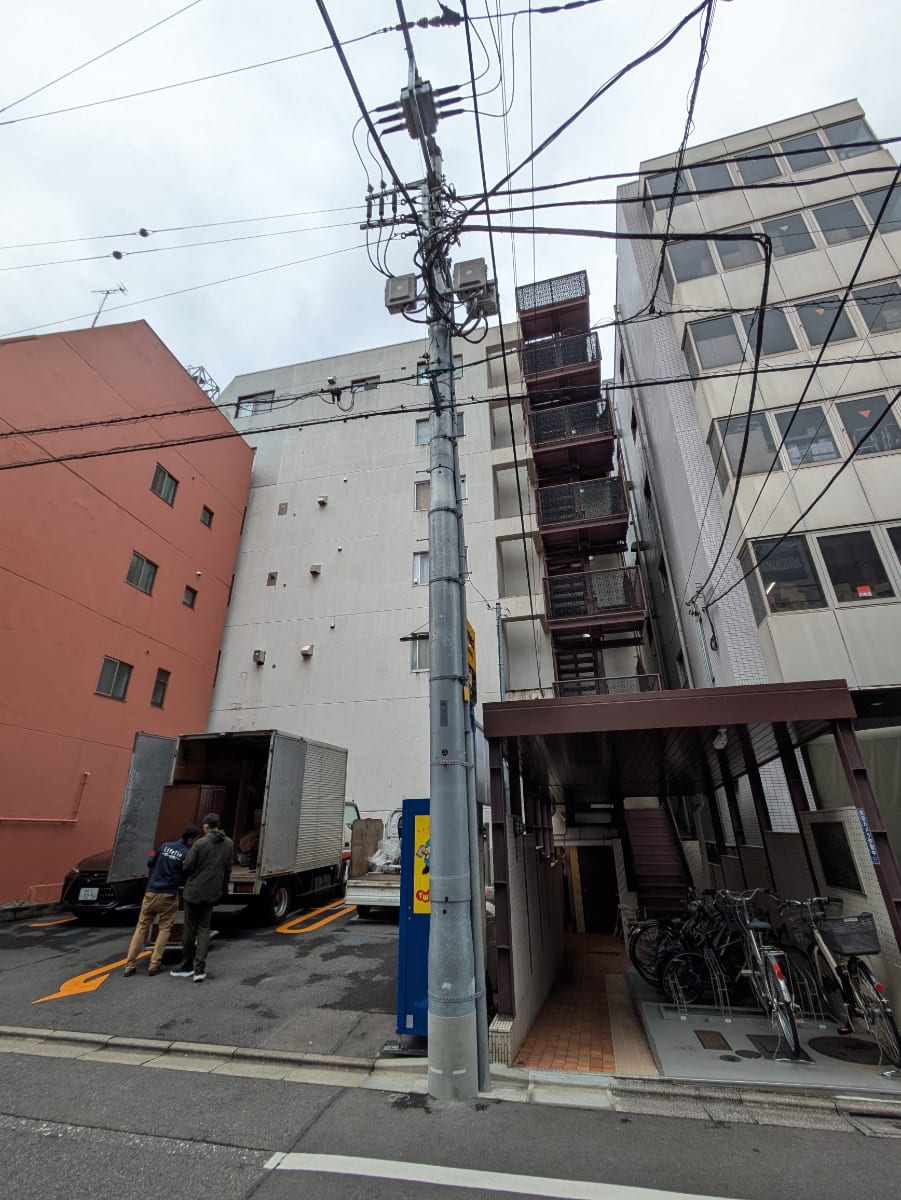 v20251221150706/fresh/building/J00100359917_7