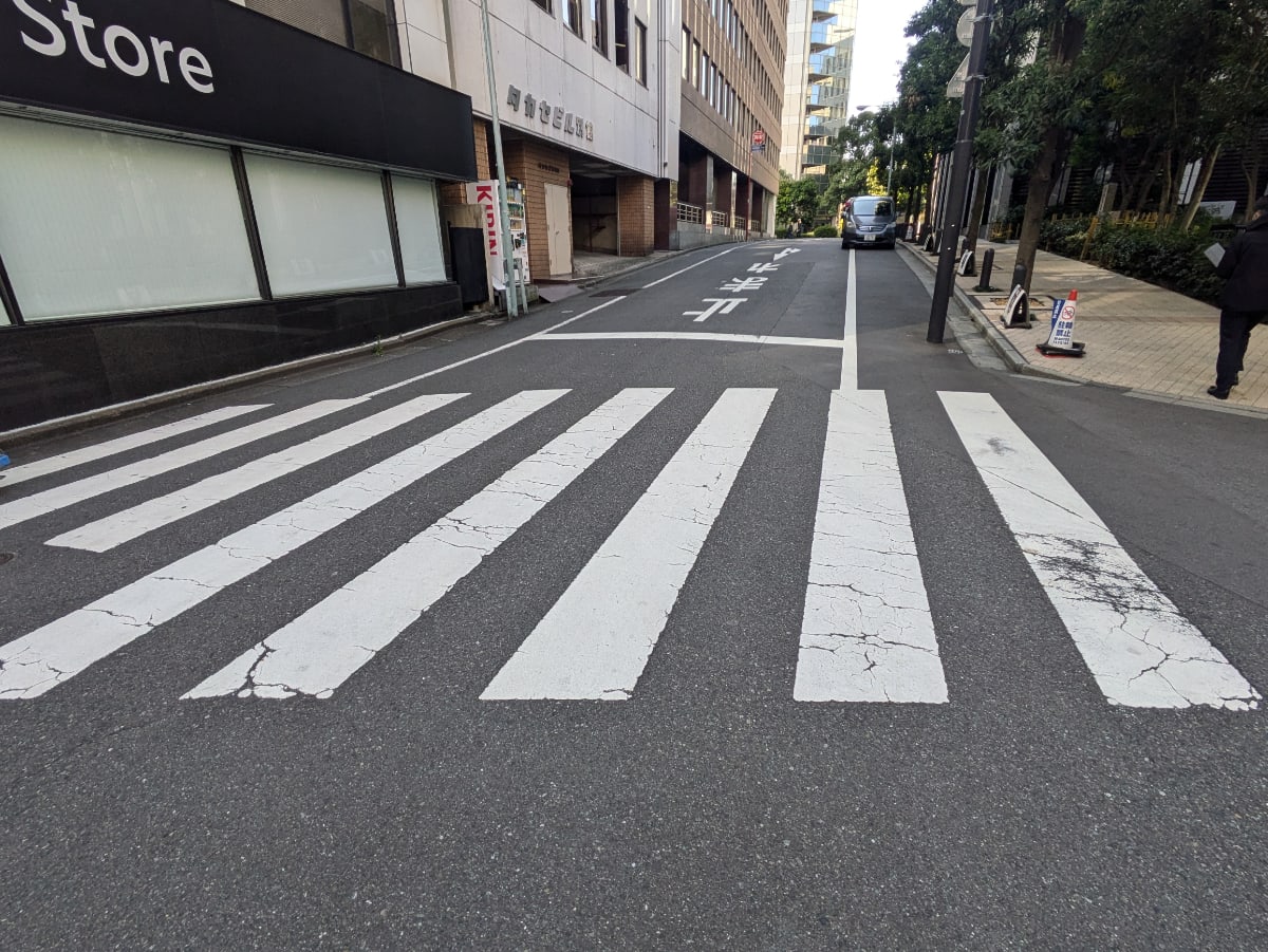 v20251221150706/fresh/building/J00100372696_12
