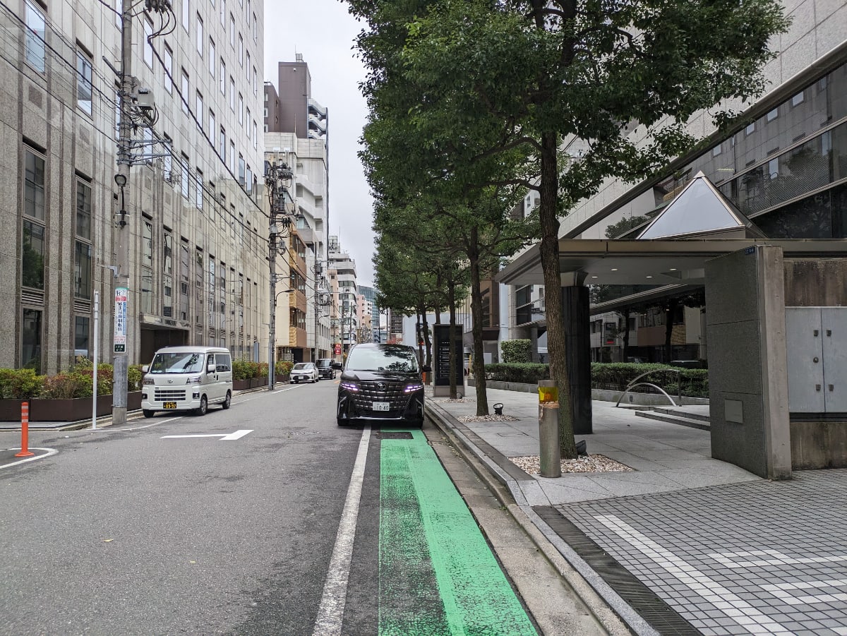 v20251221150706/fresh/building/J00100377448_64