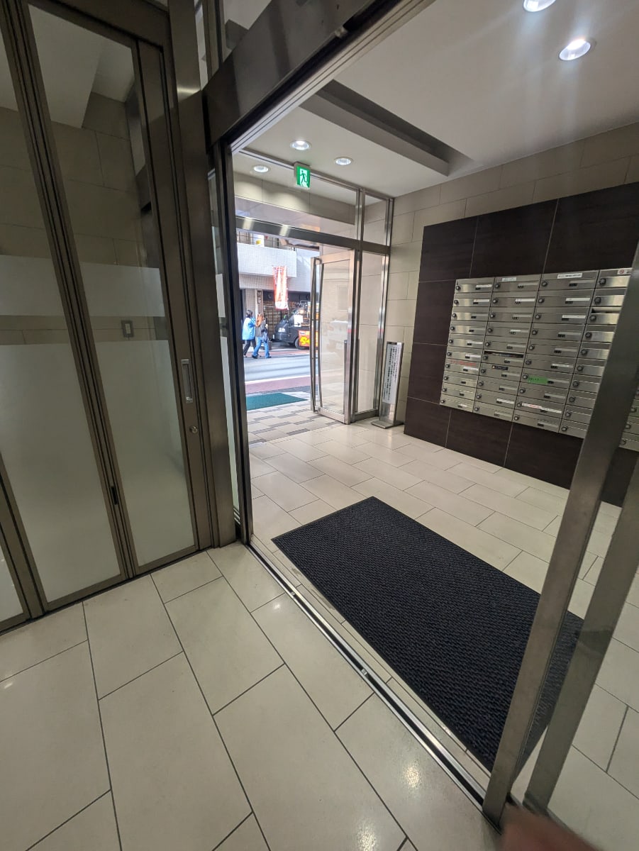 v20251221150706/fresh/building/J00100388623_9