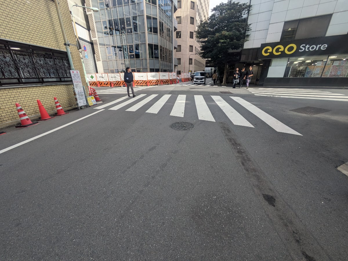 v20251221150706/fresh/building/J00100388643_8