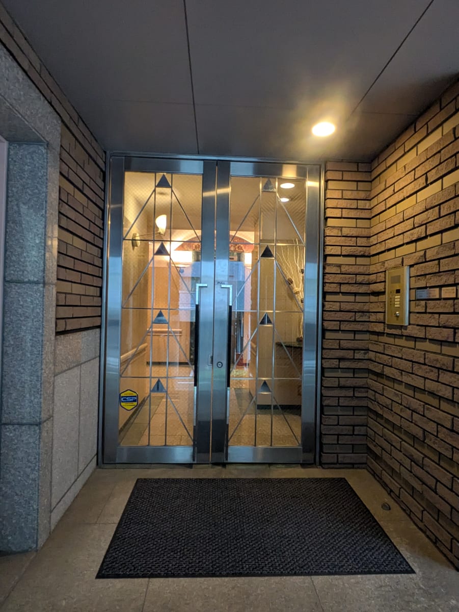 v20251221150706/fresh/building/J00100389983_10