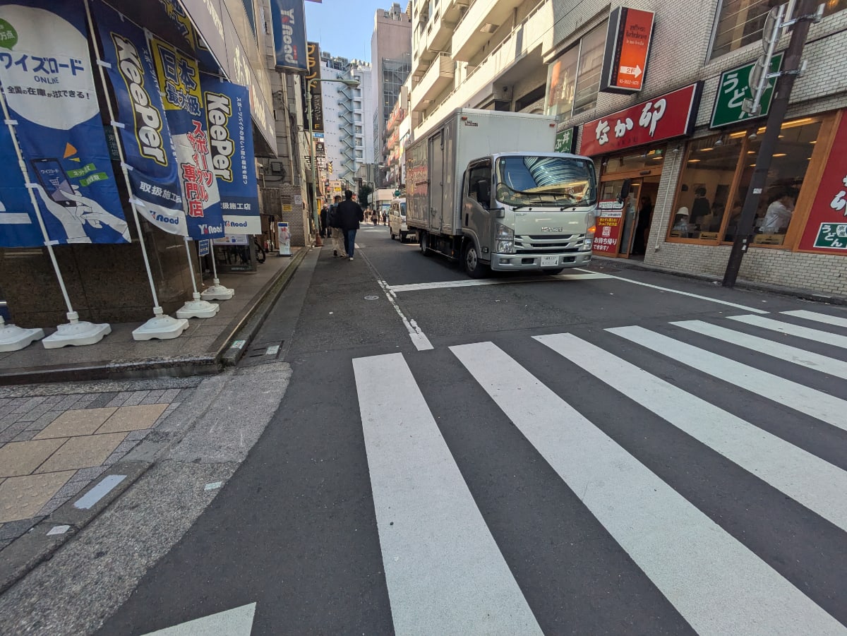 v20251221150706/fresh/building/J00100390642_19