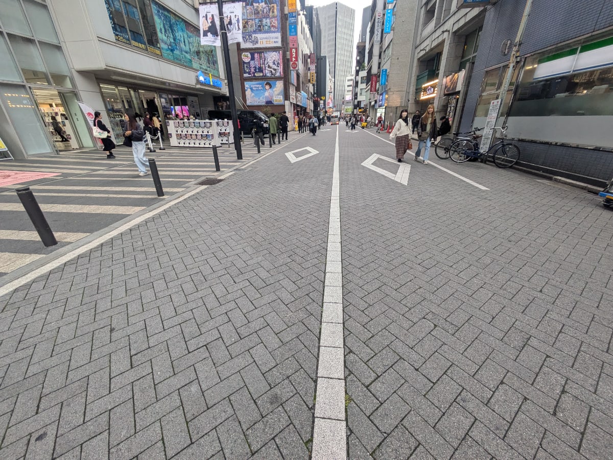 v20251221150706/fresh/building/J00100390728_2