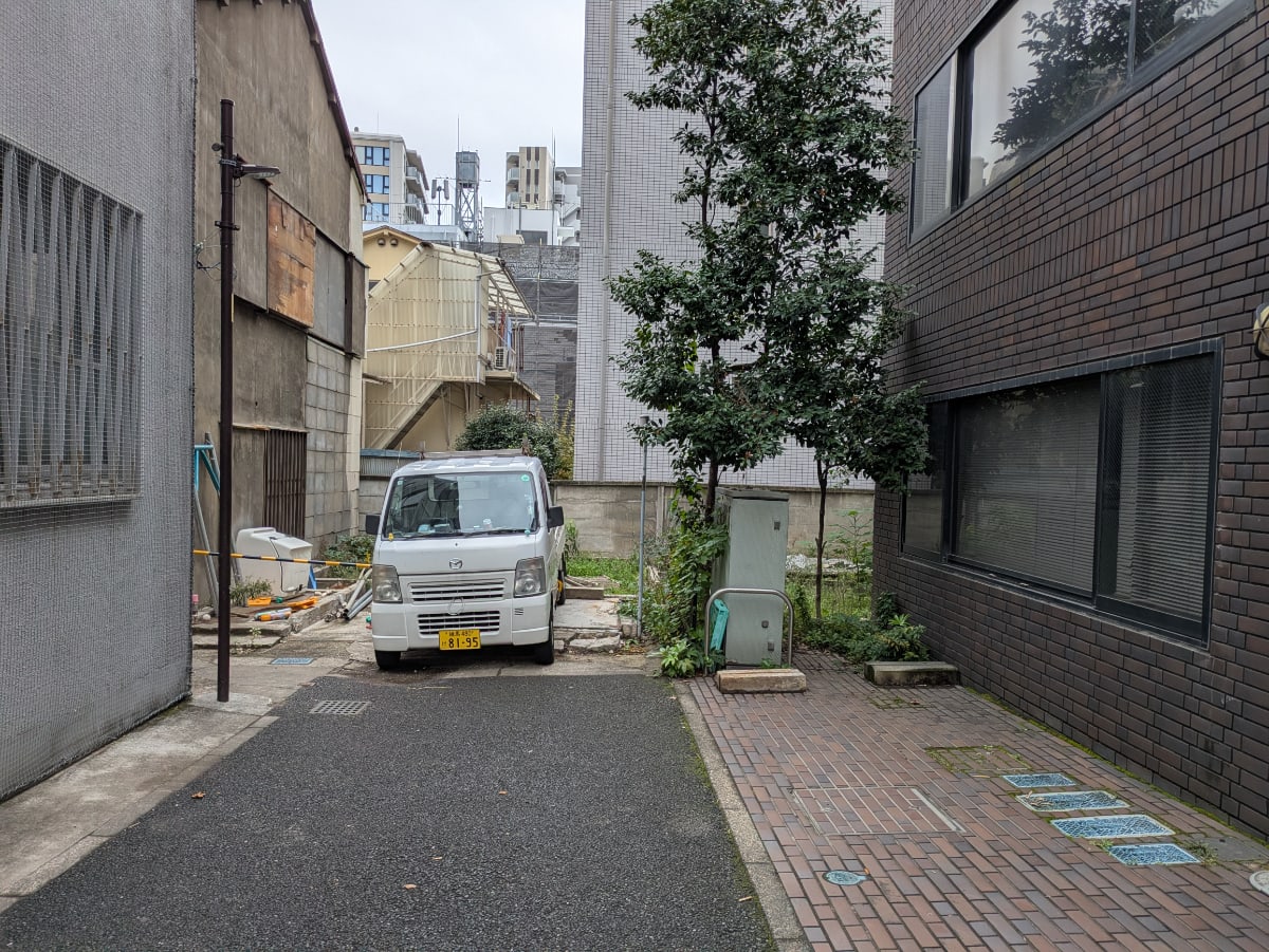 v20251221150706/fresh/building/J00100418436_9