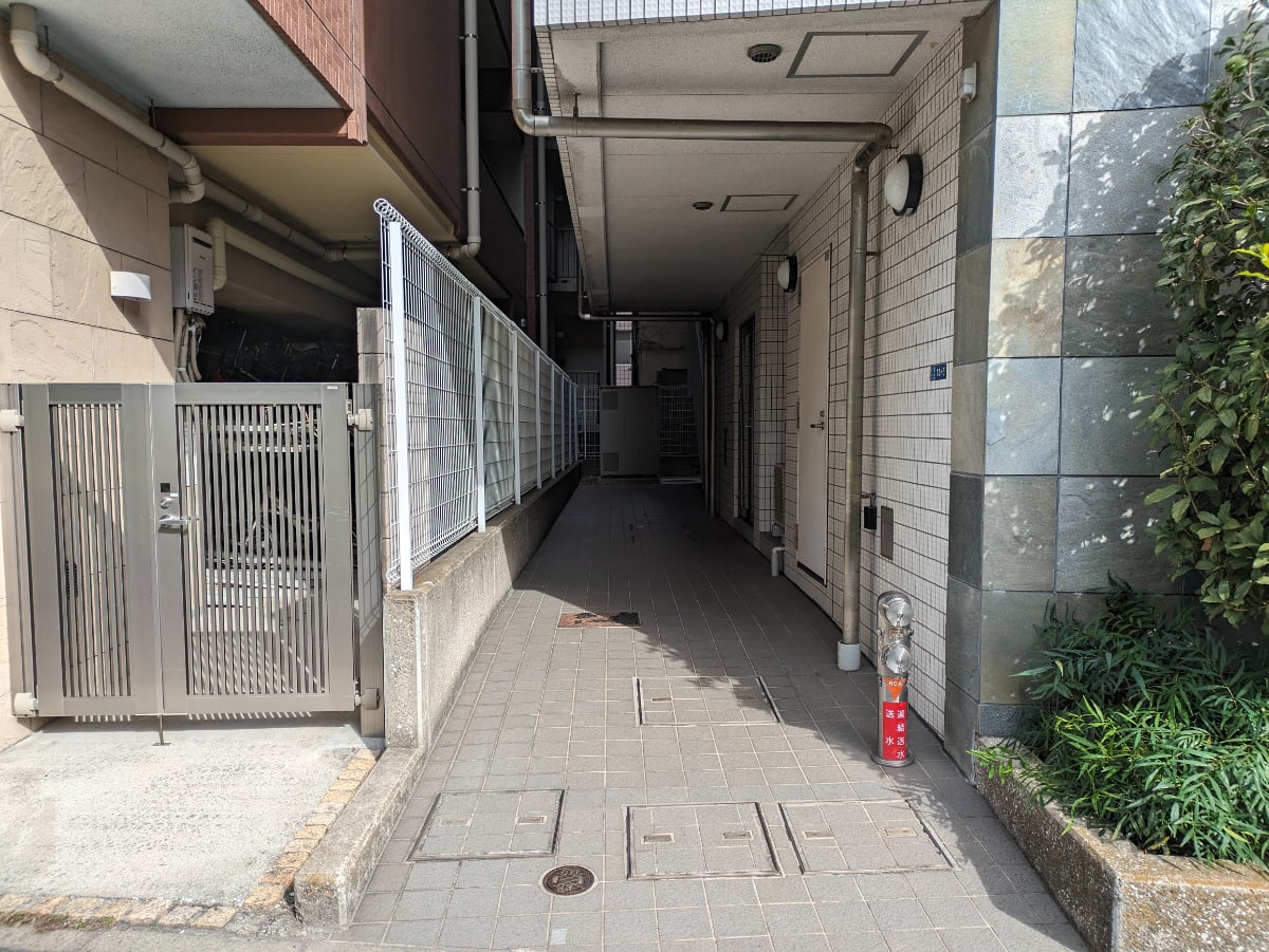v20251224150804/fresh/building/J00100361449_16
