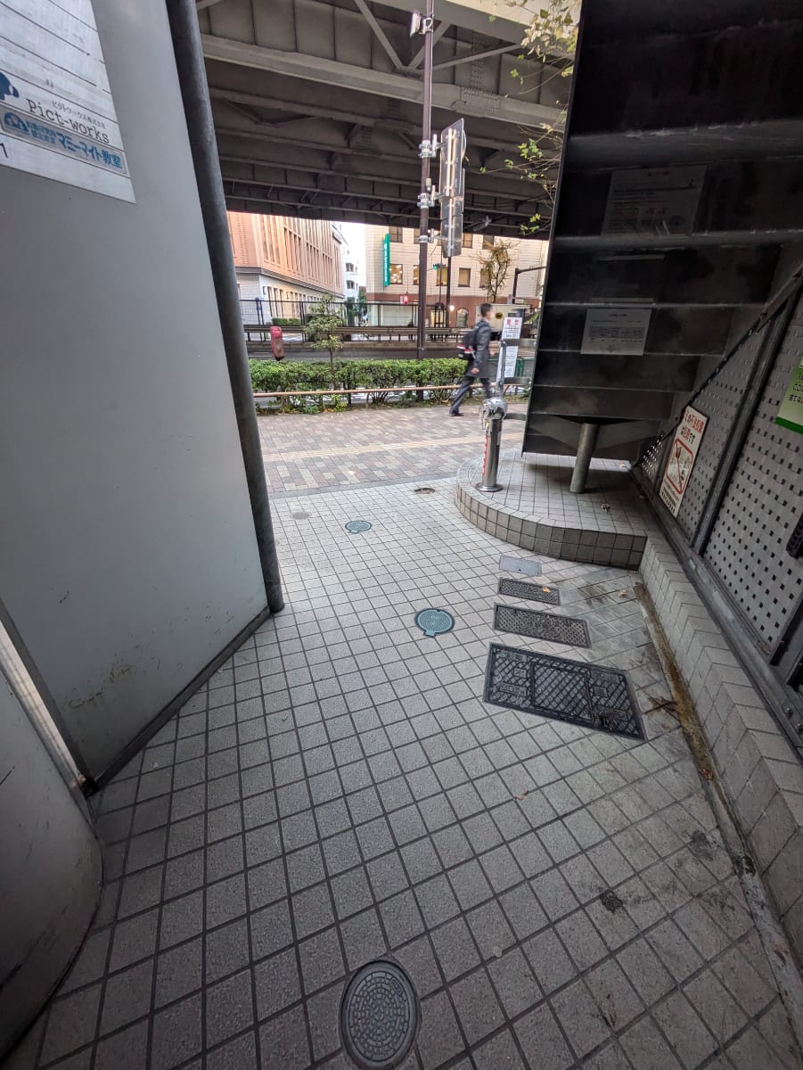 v20251224150804/fresh/building/J00100366706_9