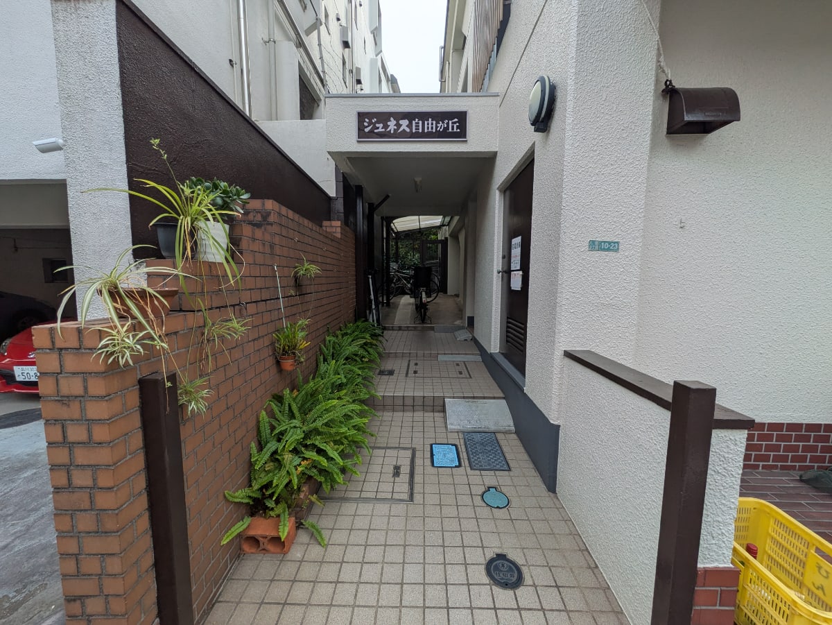 v20251224150804/fresh/building/J00100369374_3