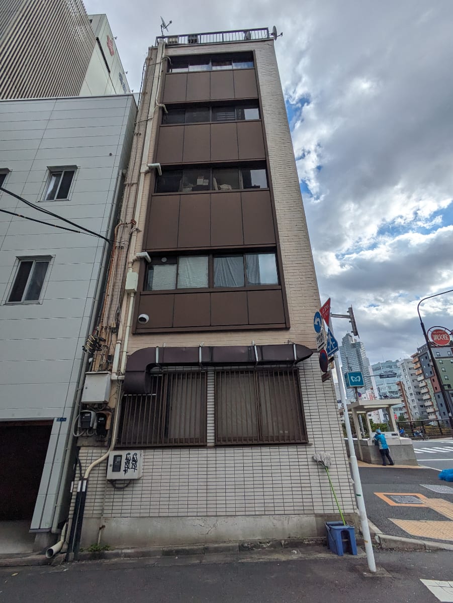 v20251224150804/fresh/building/J00100375948_16