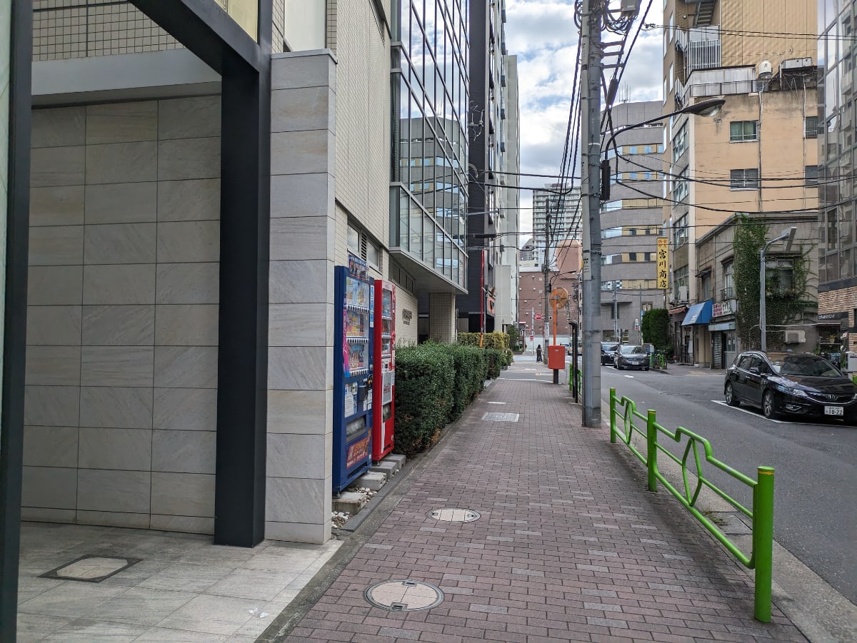 v20251224150804/fresh/building/J00100393281_14
