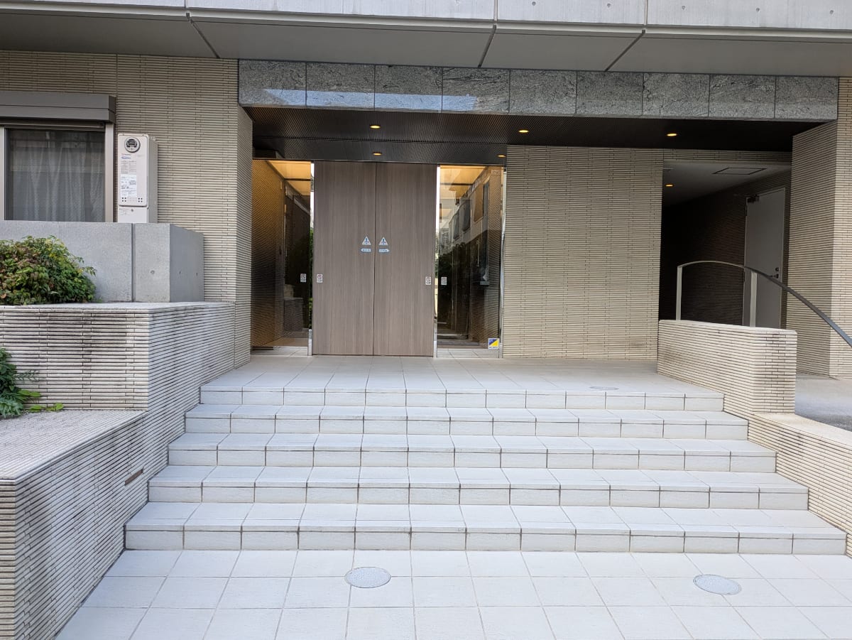 v20251224150804/fresh/building/J00100477970_3