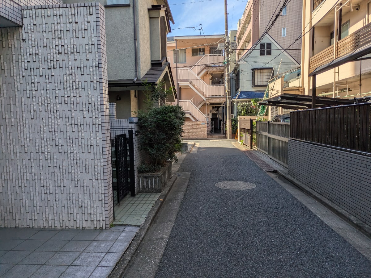 v20251228150654/fresh/building/J00100407521_11