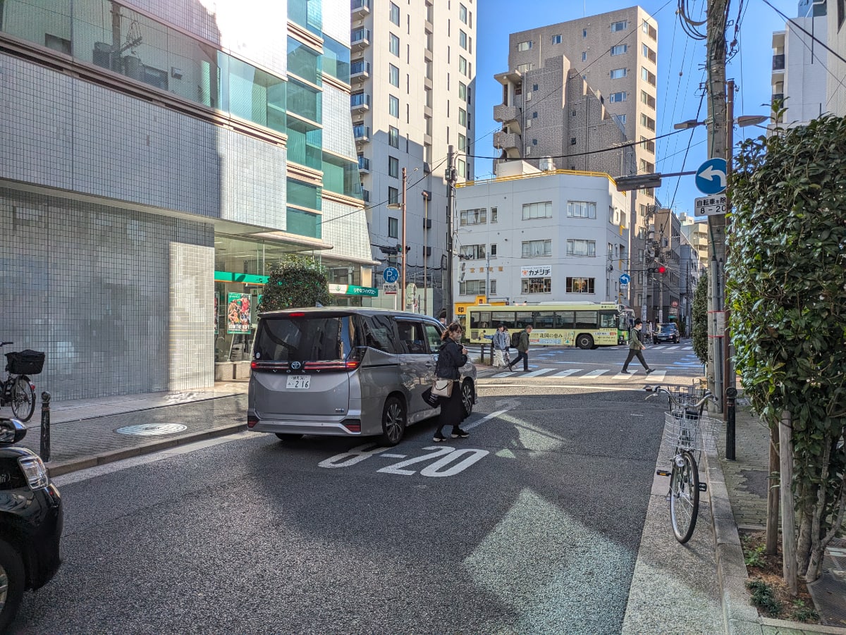v20251228150654/fresh/building/J00100468231_10