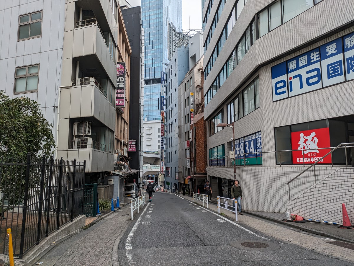 v20260129150909/fresh/building/J00100392218_23