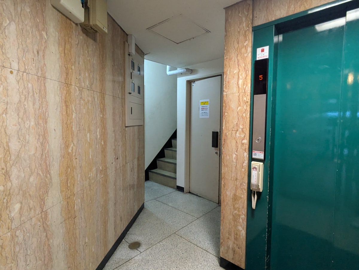 v20260220150904/fresh/building/J00100373489_9