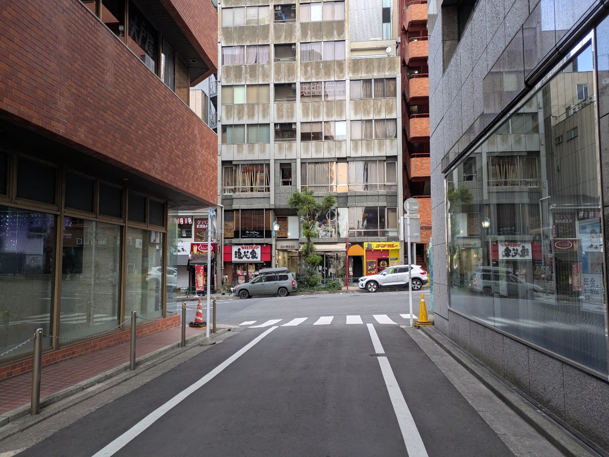 v20260306150755/fresh/building/J00100373293_15