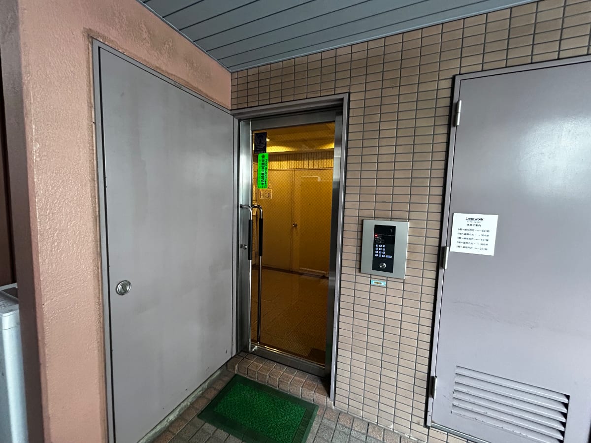 v20260315150645/fresh/building/J00100401958_9